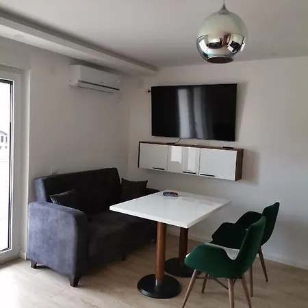 Break Apartment